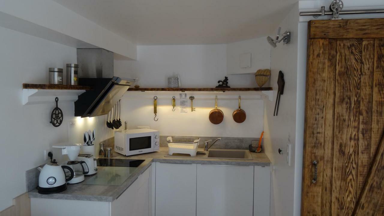 קסטלנו-לה-שאפל Chambre Du Sabotier - Studio Troglodytique - A 100 M Baignade En Riviere - Location De Canoe - Circuits Cyclo - Aire De Pique-Nique - 3 Restaurants מראה חיצוני תמונה