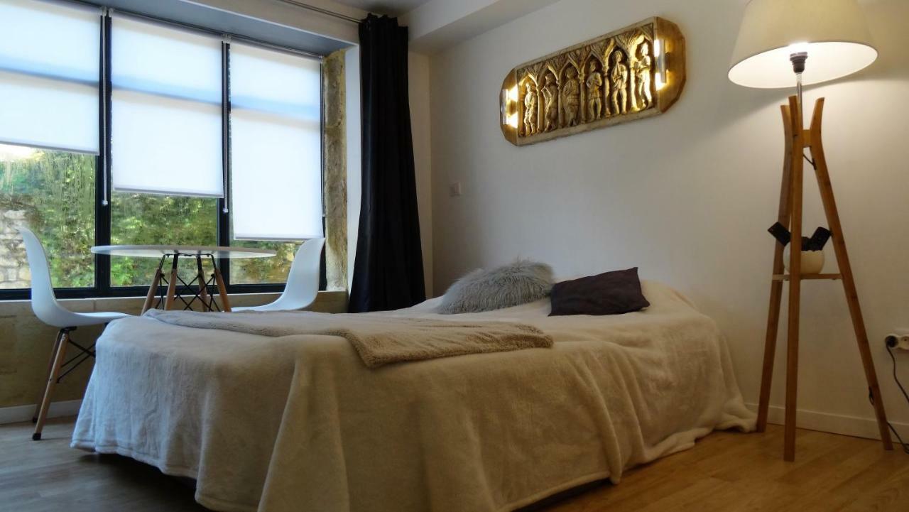 קסטלנו-לה-שאפל Chambre Du Sabotier - Studio Troglodytique - A 100 M Baignade En Riviere - Location De Canoe - Circuits Cyclo - Aire De Pique-Nique - 3 Restaurants מראה חיצוני תמונה